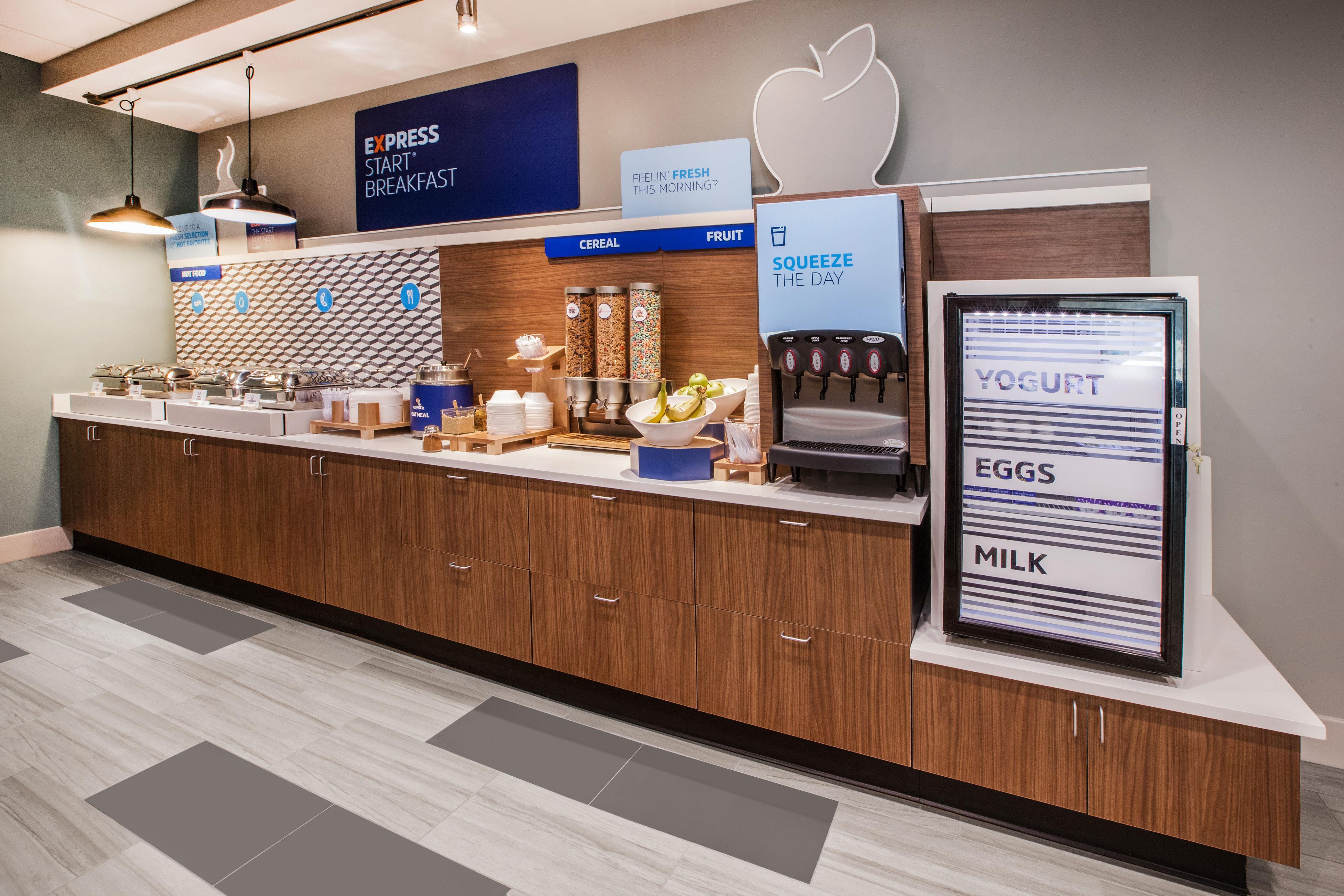 Express & Evansville North By Ihg Warrenton