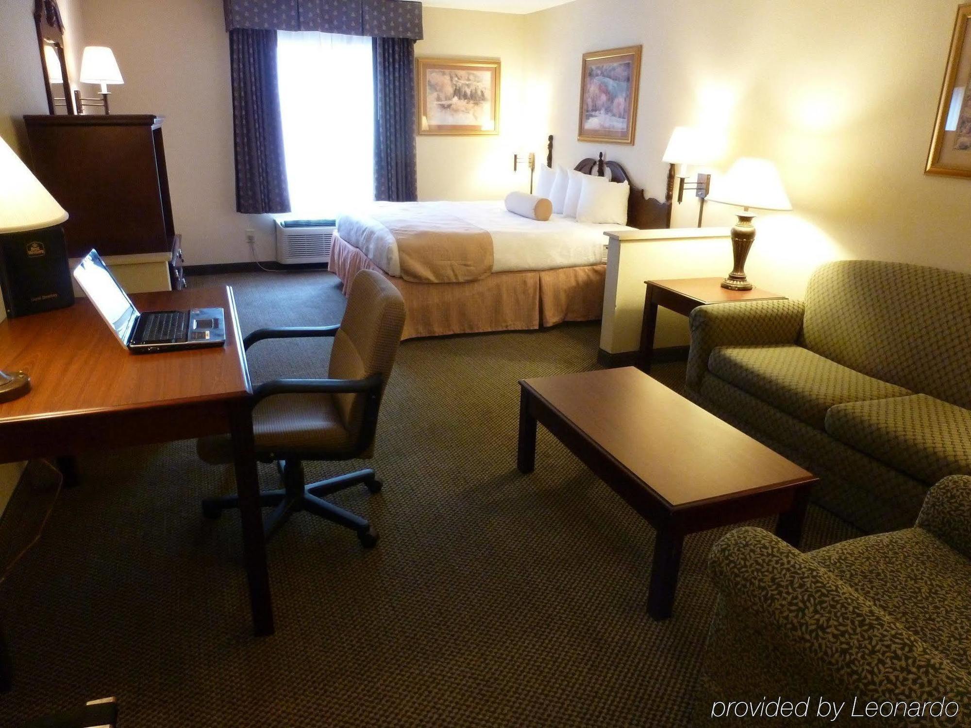 Express & Evansville North By Ihg 3* Warrenton