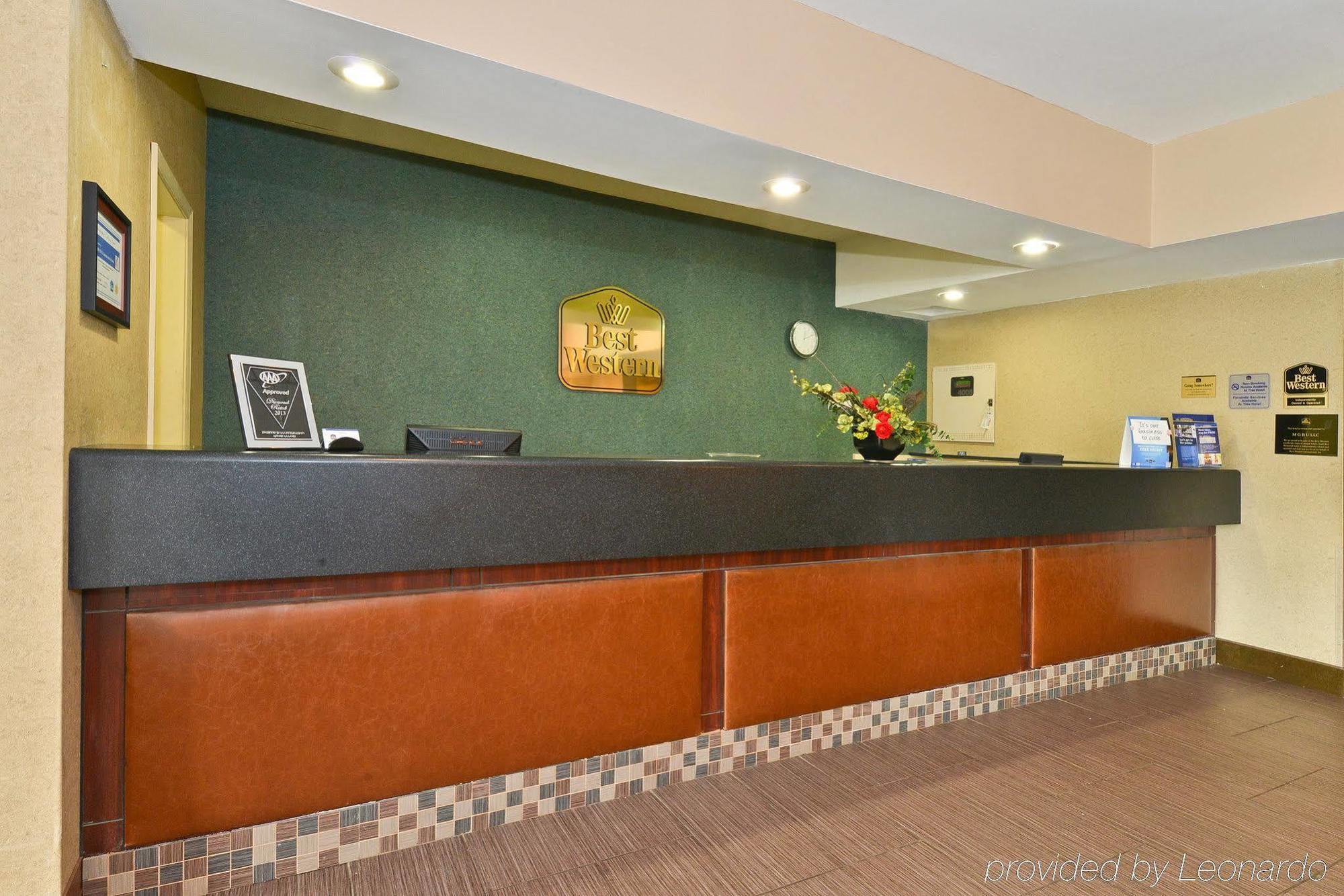 Express & Evansville North By Ihg Warrenton
