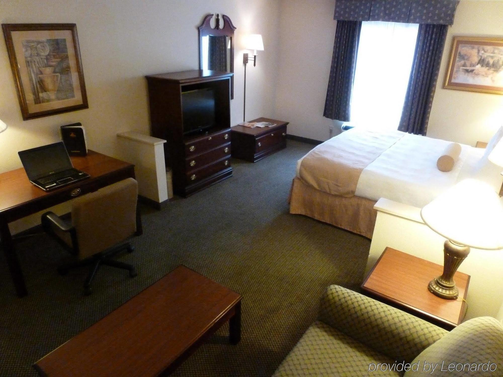 Express & Evansville North By Ihg Hotel